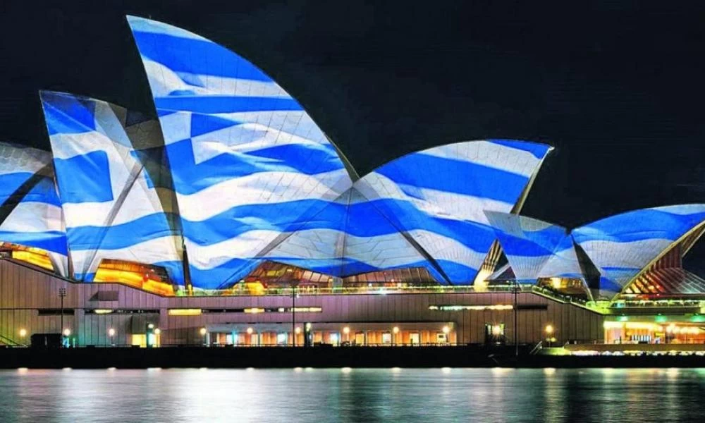 25η Μαρτίου: Στα γαλανόλευκα «ντύθηκε» η Όπερα του Σίδνεϋ